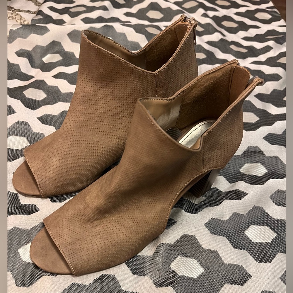 Woman’s a.n.a open toes shoes
